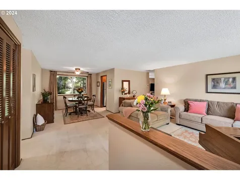 2792 Elysium Avenue Eugene OR 97401