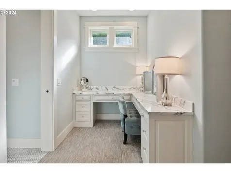 4330 Sw Charming Way Portland OR 97225