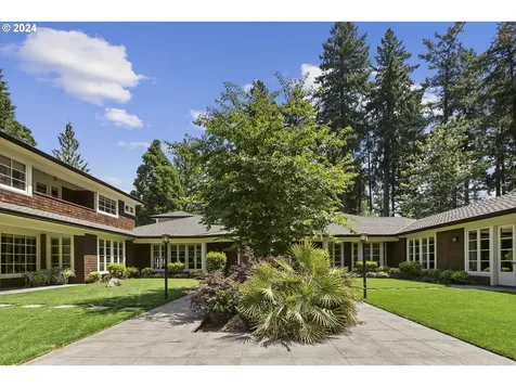 4330 Sw Charming Way Portland OR 97225