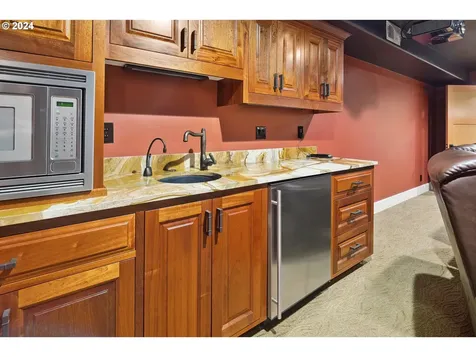 4330 Sw Charming Way Portland OR 97225