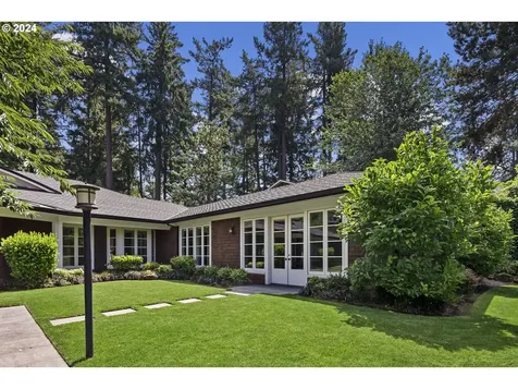 4330 Sw Charming Way Portland OR 97225