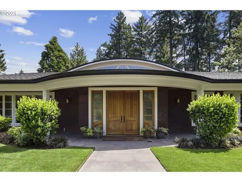4330 Sw Charming Way Portland OR 97225