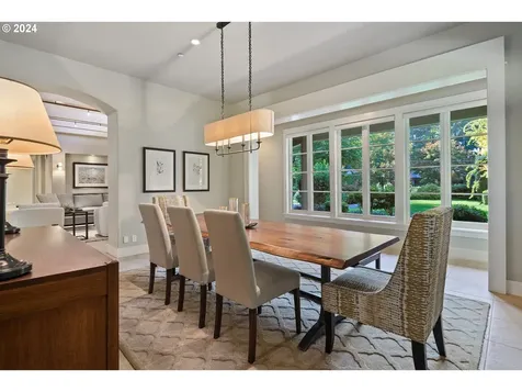 4330 Sw Charming Way Portland OR 97225