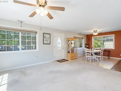 3143 Hemlock Street Longview WA 98632