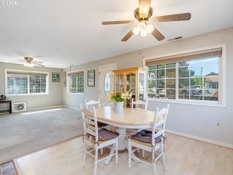3143 Hemlock Street Longview WA 98632