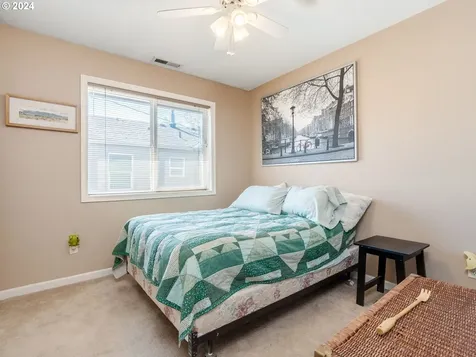 3143 Hemlock Street Longview WA 98632
