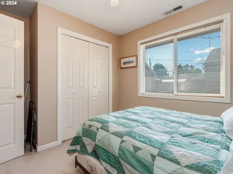 3143 Hemlock Street Longview WA 98632