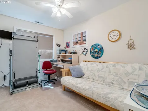 3143 Hemlock Street Longview WA 98632