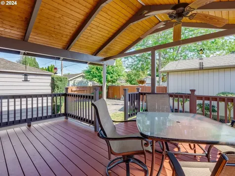 3143 Hemlock Street Longview WA 98632