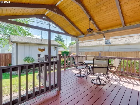 3143 Hemlock Street Longview WA 98632