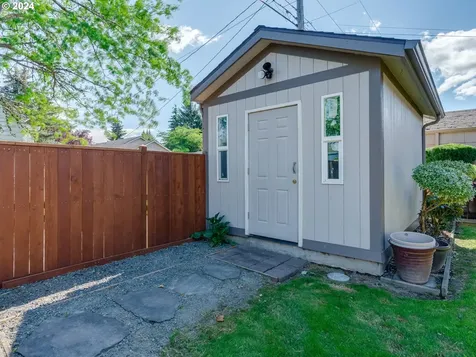 3143 Hemlock Street Longview WA 98632
