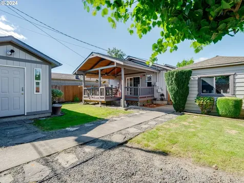 3143 Hemlock Street Longview WA 98632