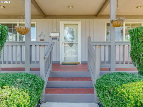 3143 Hemlock Street Longview WA 98632