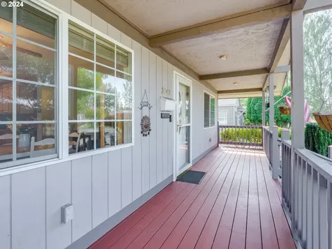 3143 Hemlock Street Longview WA 98632