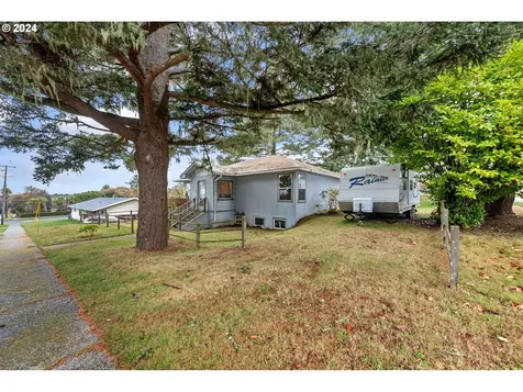 576 Pacific Avenue Coos Bay OR 97420