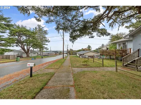 576 Pacific Avenue Coos Bay OR 97420