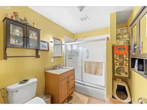 576 Pacific Avenue Coos Bay OR 97420