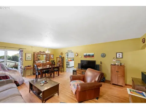 576 Pacific Avenue Coos Bay OR 97420
