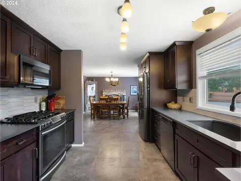 773 SW 175th Place Beaverton OR 97006
