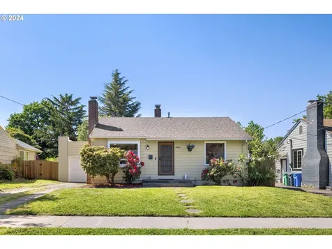 8644 Ne Dyer Street Portland OR 97220