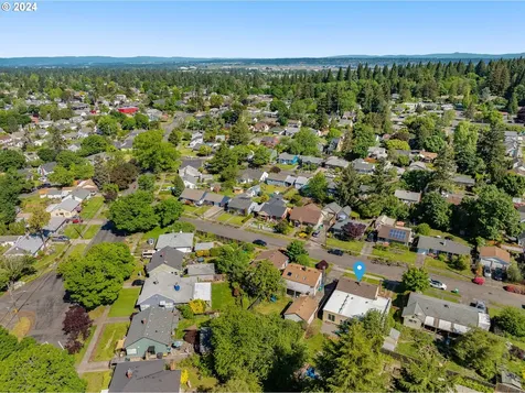 8644 Ne Dyer Street Portland OR 97220