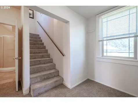 236 Cleveland Street Lebanon OR 97355