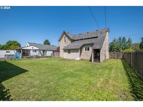 236 Cleveland Street Lebanon OR 97355