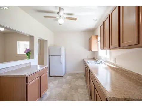 236 Cleveland Street Lebanon OR 97355