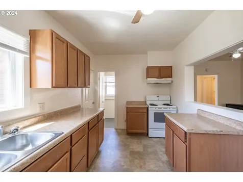 236 Cleveland Street Lebanon OR 97355