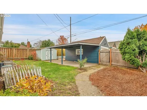 7435 N Chase Avenue Portland OR 97217