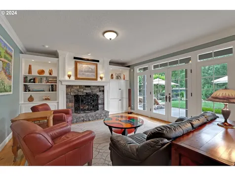 8530 SW Fairway Drive Portland OR 97225