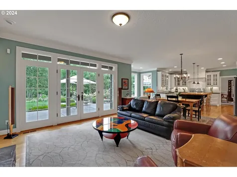 8530 SW Fairway Drive Portland OR 97225