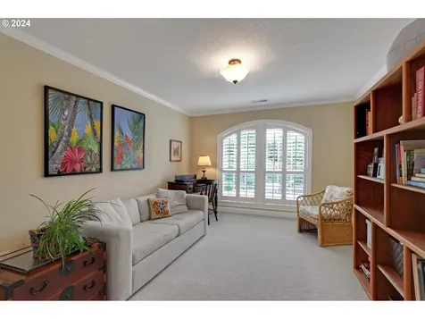 8530 SW Fairway Drive Portland OR 97225