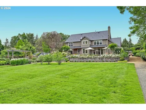 8530 SW Fairway Drive Portland OR 97225