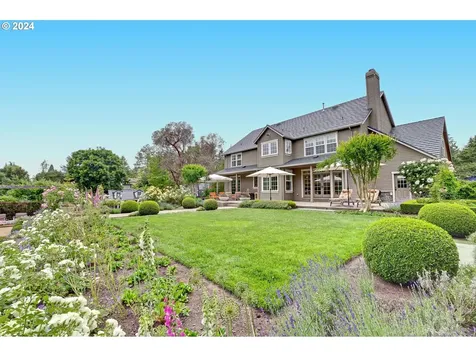 8530 SW Fairway Drive Portland OR 97225