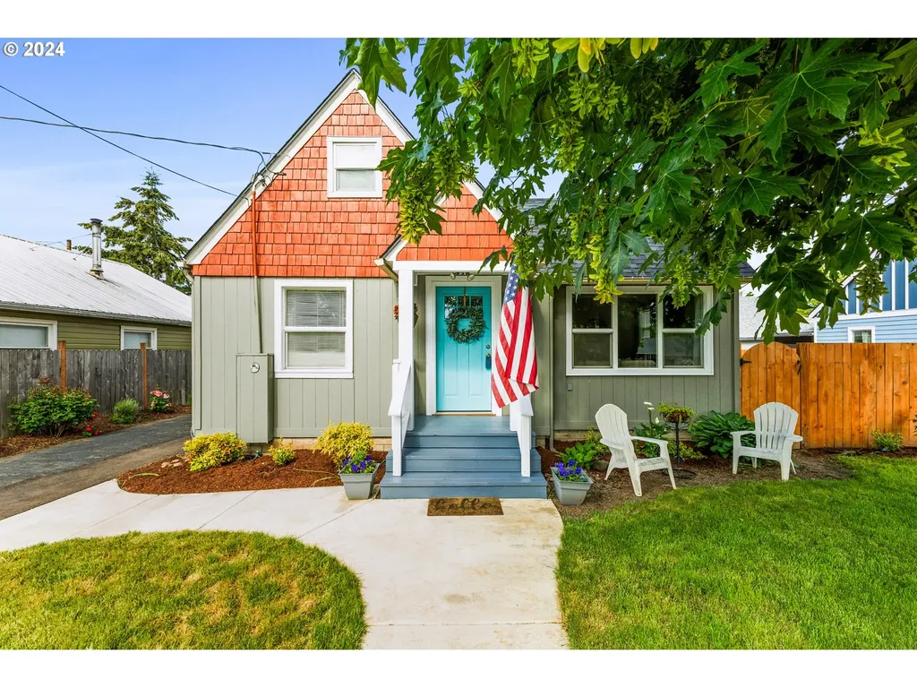 1156 18th Avenue Sweet Home OR 97386