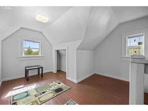 1156 18th Avenue Sweet Home OR 97386