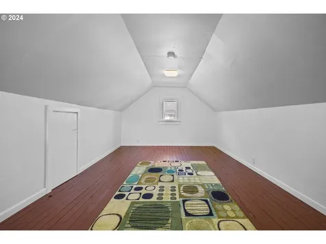 1156 18th Avenue Sweet Home OR 97386