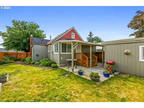 1156 18th Avenue Sweet Home OR 97386