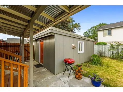 1156 18th Avenue Sweet Home OR 97386