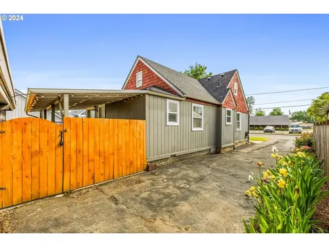 1156 18th Avenue Sweet Home OR 97386