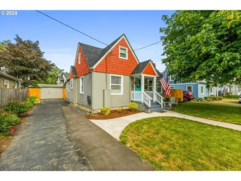 1156 18th Avenue Sweet Home OR 97386