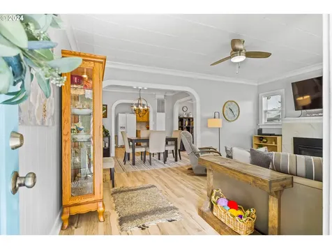 1156 18th Avenue Sweet Home OR 97386
