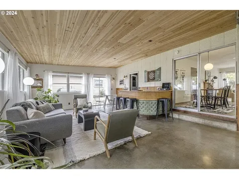 9762 SE Cora Street Portland OR 97266