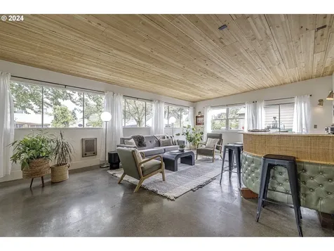 9762 SE Cora Street Portland OR 97266