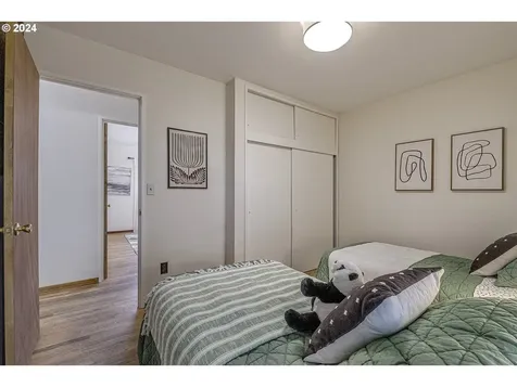 9762 SE Cora Street Portland OR 97266