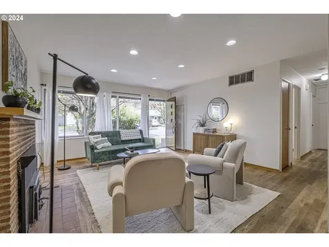 9762 SE Cora Street Portland OR 97266