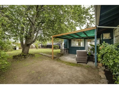 9762 SE Cora Street Portland OR 97266