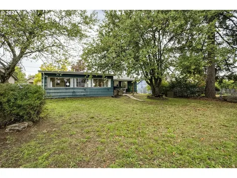 9762 SE Cora Street Portland OR 97266
