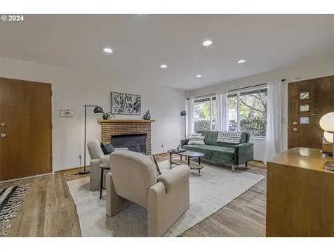 9762 SE Cora Street Portland OR 97266